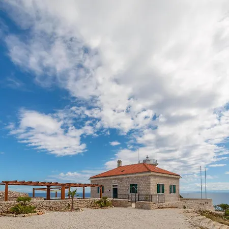 In With Kitchen * Vis